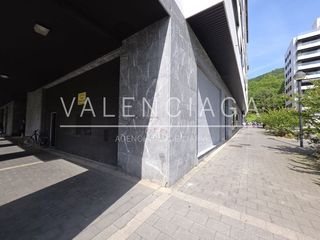 Locale commerciale  Larramendi kalea. Local comercial