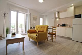 Rent Studio in Calle calle sant nicolau 153. Para estudiantes apartamento en  alcoy, de septiembre a junio.