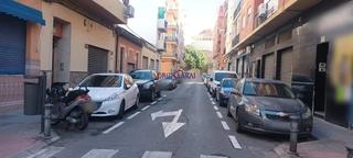 Car parking in Los Ángeles. Garaje con montacargas fácil acceso y espacio ideal para tu coch
