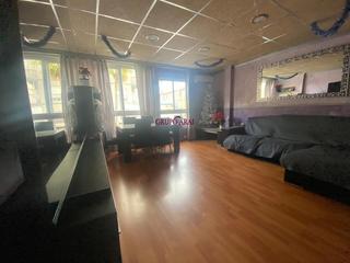 Appartement à Benalúa. Magnífica vivienda  en general bonanza
