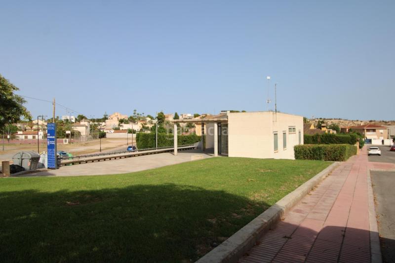 Foto b59fcaf3-c247-47c0-9677-d24458b11715. Wohngrundstück in calle de la aliaga 6 in Los Girasoles Sant Vicent del Raspeig