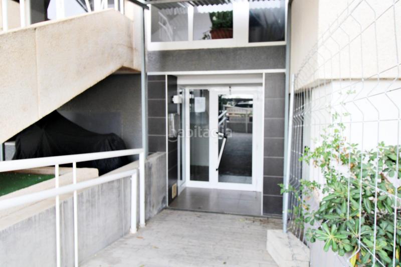 Foto 26b1ab0e-836f-42f1-8618-59508f9a4bf4. Apartamento en calle del músico antón roch 3 vivir frente al mar exclusivo piso en primera línea de playa en urbanova con terraza, vistas espectaculares y urbanización de lujo en Alicante
