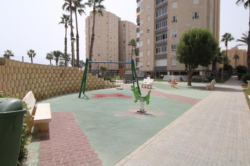 Foto 638aa693-4047-4c0c-863d-e2cc1e1369d0. Apartamento en calle del músico antón roch 3 vivir frente al mar exclusivo piso en primera línea de playa en urbanova con terraza, vistas espectaculares y urbanización de lujo en Alicante