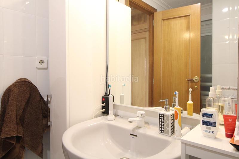 Foto 9a119fed-2b0e-45ac-ba64-1687c1fb1c64. Apartamento en calle del músico antón roch 3 vivir frente al mar exclusivo piso en primera línea de playa en urbanova con terraza, vistas espectaculares y urbanización de lujo en Alicante