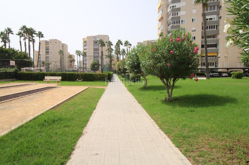 Foto 9b87fc40-e32f-4be0-a253-673f398aadb8. Apartamento en calle del músico antón roch 3 vivir frente al mar exclusivo piso en primera línea de playa en urbanova con terraza, vistas espectaculares y urbanización de lujo en Alicante
