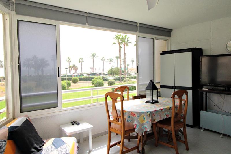 Foto c8a678de-0ae8-4f7d-a344-e4fec50e811b. Apartamento en calle del músico antón roch 3 vivir frente al mar exclusivo piso en primera línea de playa en urbanova con terraza, vistas espectaculares y urbanización de lujo en Alicante