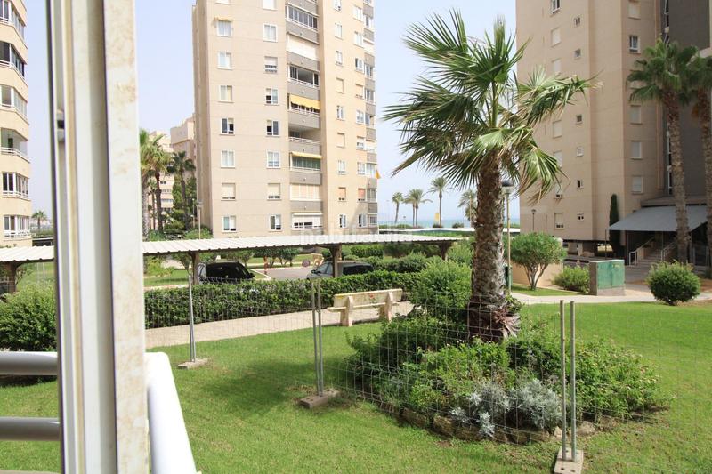 Foto e3bccc07-56c0-46d7-92a8-db127553c983. Apartamento en calle del músico antón roch 3 vivir frente al mar exclusivo piso en primera línea de playa en urbanova con terraza, vistas espectaculares y urbanización de lujo en Alicante