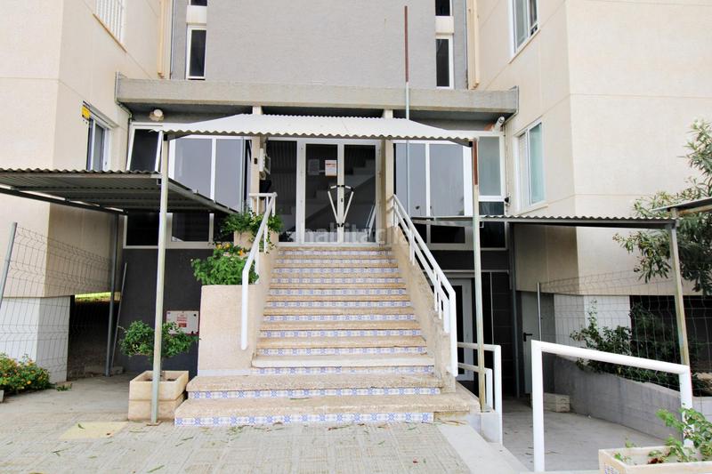 Foto e783dbef-df76-40d9-9f1a-031f0fa2b4e4. Apartamento en calle del músico antón roch 3 vivir frente al mar exclusivo piso en primera línea de playa en urbanova con terraza, vistas espectaculares y urbanización de lujo en Alicante