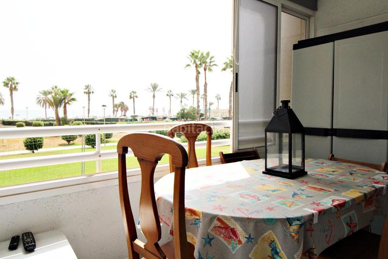 Foto fdd5c0a3-35d5-4d25-80ee-5f25230eaf37. Apartamento en calle del músico antón roch 3 vivir frente al mar exclusivo piso en primera línea de playa en urbanova con terraza, vistas espectaculares y urbanización de lujo en Alicante