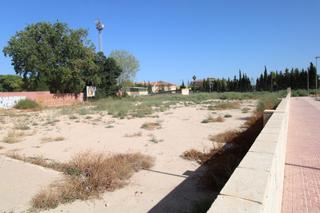 Wohngrundstück in Calle sierra de alfaro 9. Oportunidad única solar en excelente zona de muchamiel con proye