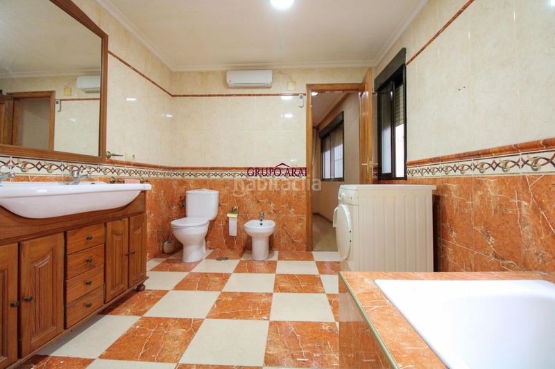 Foto d773c3e7-b7be-447f-a54a-02120d050af7. Casa a Villafranqueza Alicante