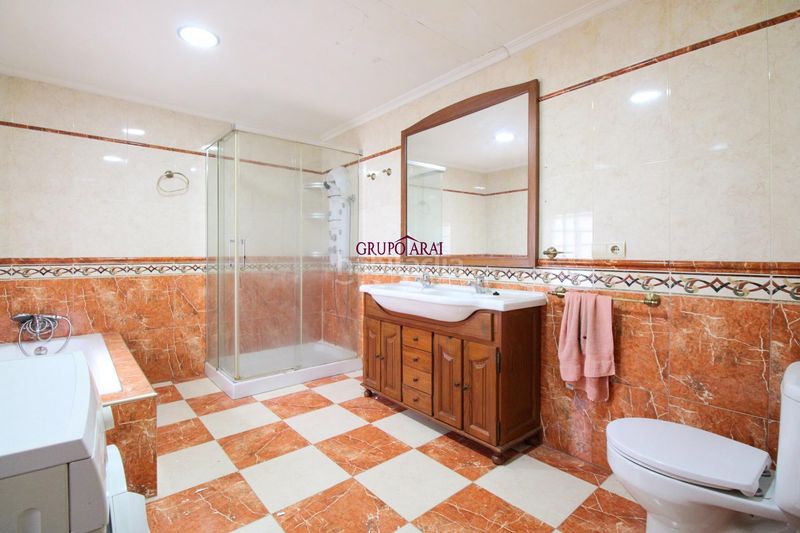 Foto f0eb346e-d00b-491b-9684-e02cbfe73147. Casa a Villafranqueza Alicante