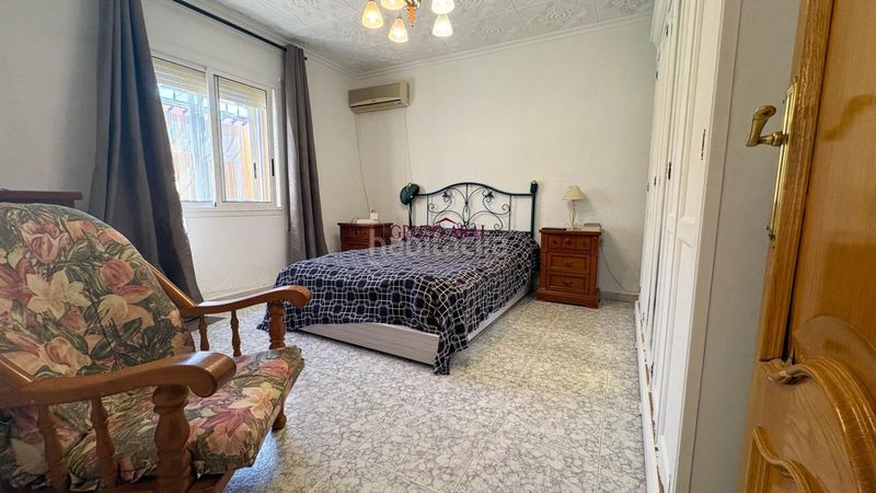Foto 104c4719-a2d7-43b3-9175-8a4a41a718c4. Casa amb aparcament a Rebolledo Alicante
