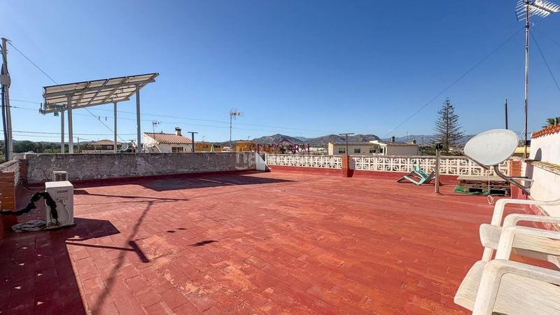Foto 4e91aa57-a6fe-49f5-8af1-c433238ef30f. Casa amb aparcament a Rebolledo Alicante