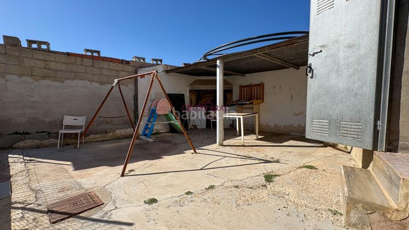 Foto af33a236-0a2b-41f0-b5f4-5c35351a8448. Casa amb aparcament a Rebolledo Alicante