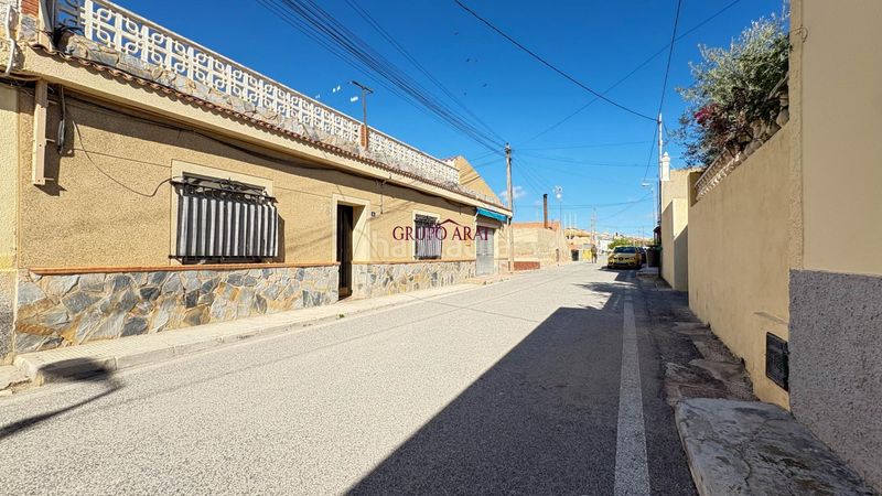 Foto c2f2ce9e-1d0b-4cd0-9a5c-5666c0488968. Casa amb aparcament a Rebolledo Alicante