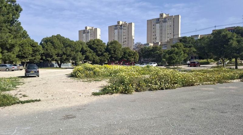 Foto 1413fb56-d286-41a2-9620-89fa2a4ac8e0. Pis amb aparcament a Juan XXIII Alicante