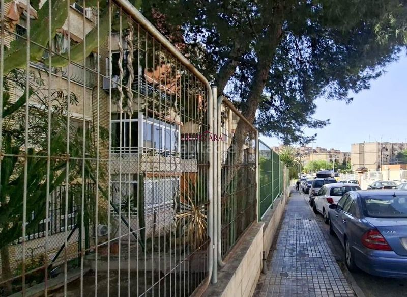 Foto f1e5fa71-fb68-4df3-a90f-f26bb4df2e83. Pis amb aparcament a Juan XXIII Alicante