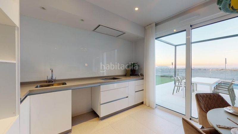 Foto f8390383-23d3-4370-b5ec-7559724136e7. Xalet amb piscina a Centro Mutxamel