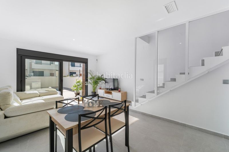 Foto 7aead9ab-3777-47ed-bb6a-953065107065. Chalet en Daya Nueva