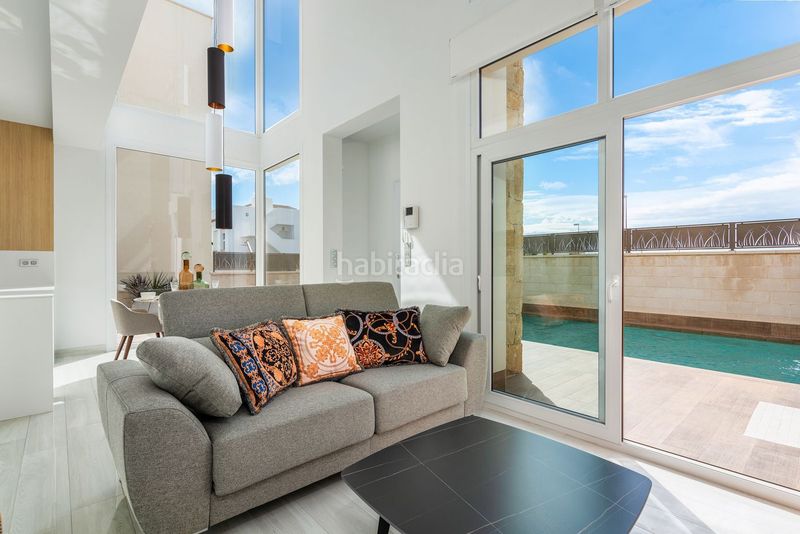 Foto 8f6b13ee-e273-47ba-a311-adca397c07f5. Xalet amb piscina a Rojales