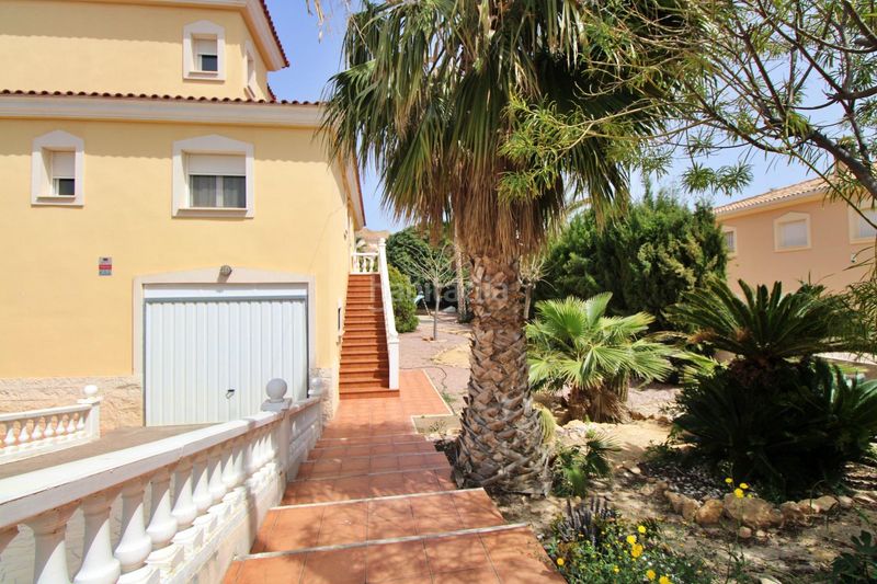 Foto b01f3718-d2e8-4a79-b8ef-14edaba97a1e. Xalet amb aparcament a Valle del Sol Mutxamel