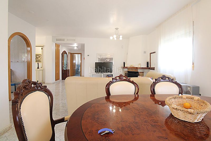 Foto b74e3d95-c9f9-493d-821e-de7b97353834. Xalet amb aparcament a Valle del Sol Mutxamel