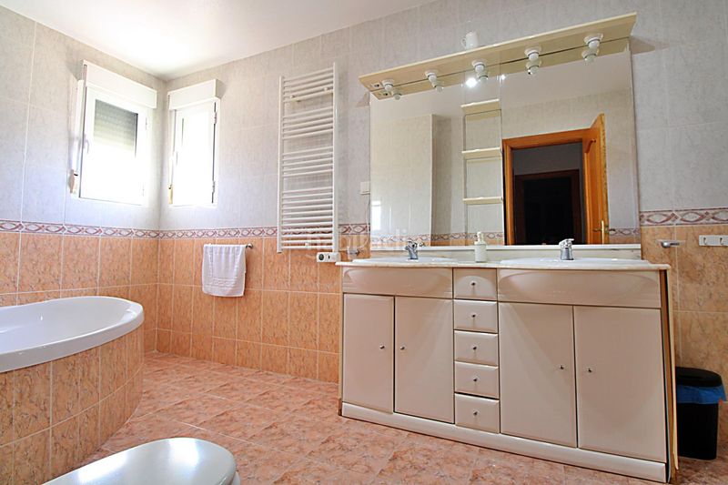 Foto c690e4f2-feee-4ebf-8a36-ceae7be490af. Xalet amb aparcament a Valle del Sol Mutxamel