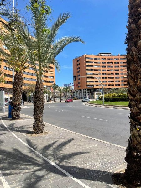 Foto 9df1b11e-0ab3-4f59-bd06-ede8e2f20c42. Pis amb calefacció piscina a Garbinet - Parque de las Avenidas Alicante