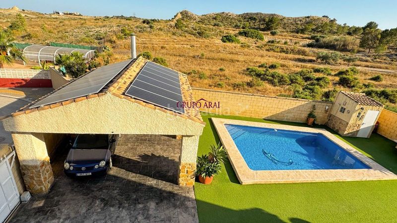 Foto c757c971-414c-44d4-8007-af771f575c4a. Xalet amb aparcament piscina a Monforte del Cid