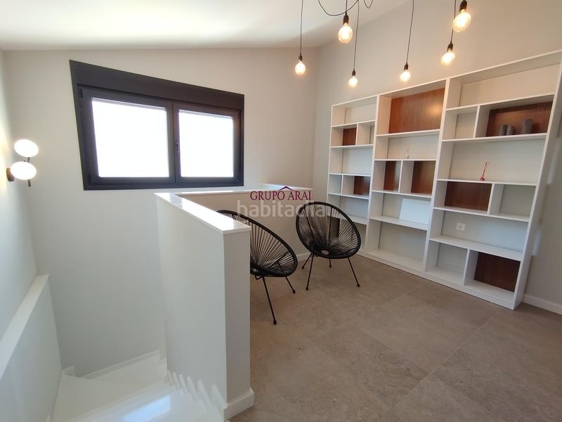 Foto ceced7db-8d4b-4bb2-8ca0-3a11e4e47856. Casa adossada a Pinoso