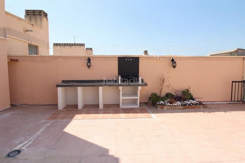 Foto 6a76ea6a-a94b-4424-87ed-eb0a02c23938. Àtic amb calefacció aparcament piscina a Benisaudet Alicante