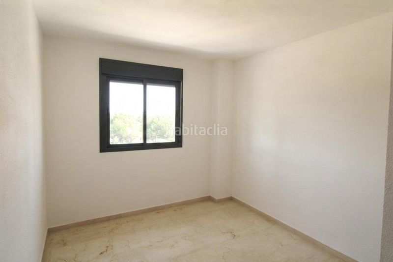 Foto 866d0bdd-eb2d-4fc3-ae69-8f8a235de8b5. Àtic amb calefacció aparcament piscina a Benisaudet Alicante