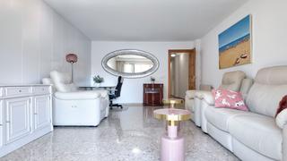 Lloguer Pis  Guillem de castro. Piso amplio y luminoso en el barrio del pilar