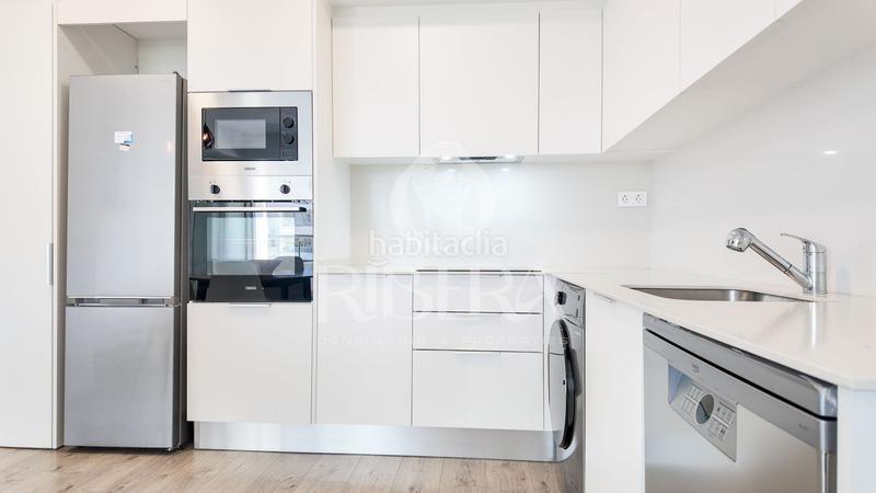 Foto 8bcf27c6-c37f-42a6-a7c2-998e5a91cd43. Rent flat with heating pool in Malilla Valencia