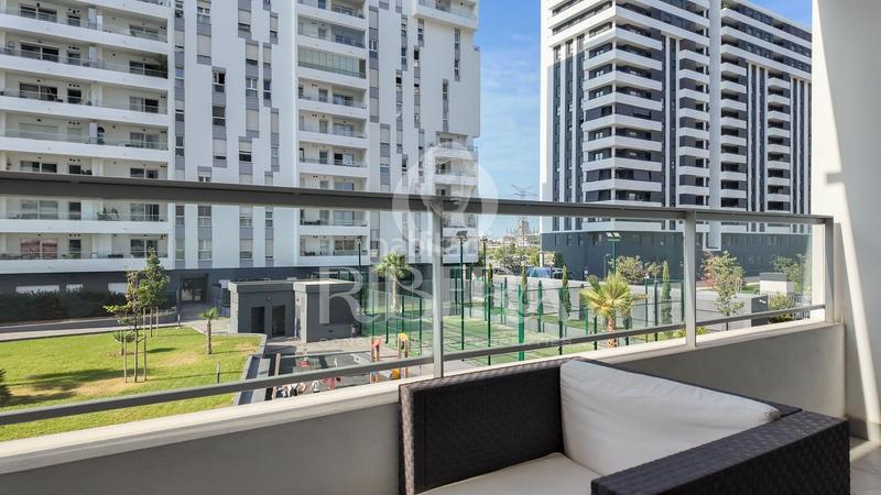 Foto ef790b05-68db-4c49-885c-48d27a6c2835. Rent flat with heating pool in Malilla Valencia