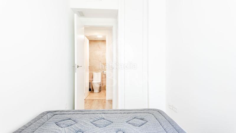 Foto fbbda38f-d954-42f7-bb0f-5a468c836b30. Rent flat with heating pool in Malilla Valencia
