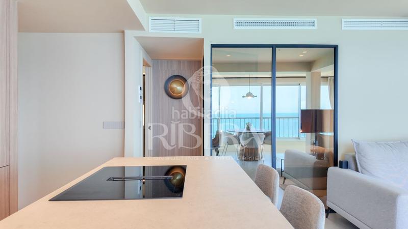 Foto 8c2c9bef-4837-4ff3-bf34-55111db4ca1b. Alquiler piso exclusiva vivienda reformada en primera línea de playa en Sueca