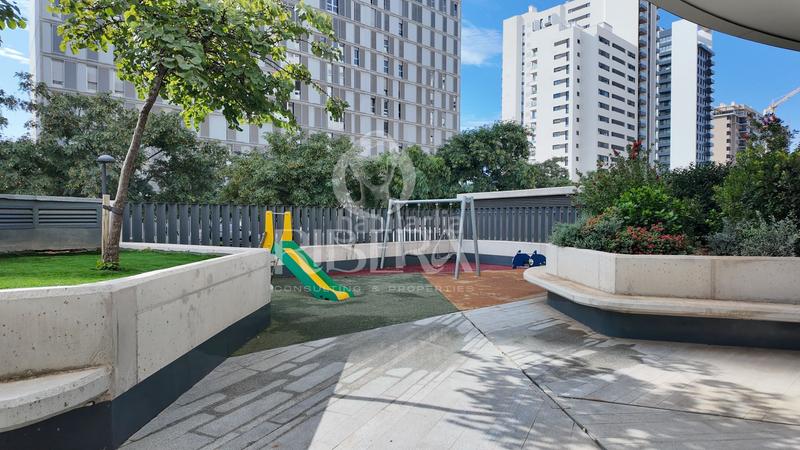 Foto 5dbca9b9-2c37-44ff-b998-9293509de900. Rent flat with heating pool in Malilla Valencia