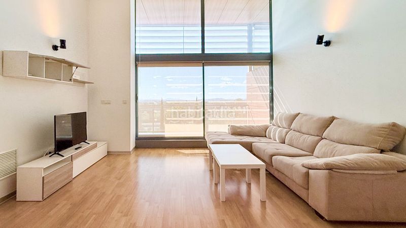 Foto 5e3d0c7e-bcd2-4fe5-b4a5-647eeea978f0. Lloguer dúplex amb calefacció piscina a Barrio de la Luz Xirivella