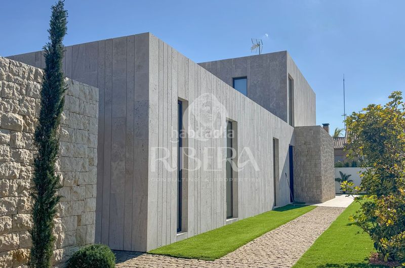 Foto d314766d-03f1-42a0-adb8-b930f4b18865. Casa amb calefacció aparcament piscina a El Carme-Sant Agustí-Bonavista Eliana (l´)