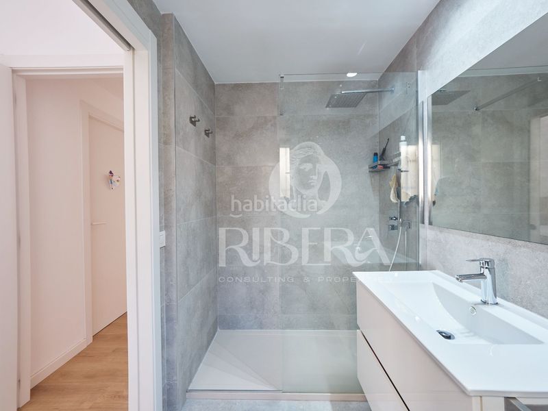 Foto 73e77fc3-83f5-4ae0-a846-f37299b39b75. Àtic a Safranar Valencia