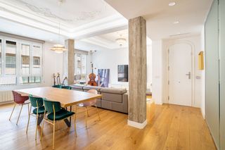 Flat in CIRILO AMOROS 2