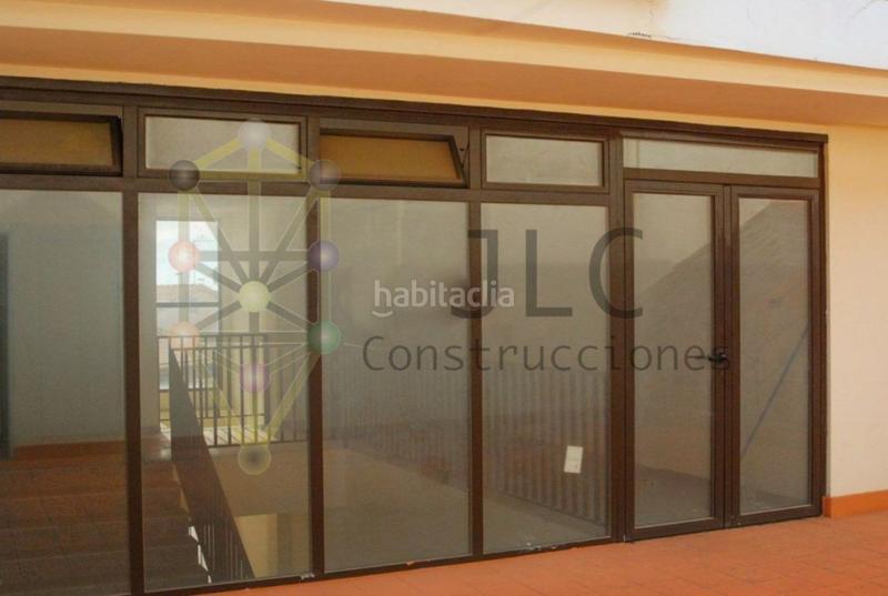 Foto c2dc9d9e-2d49-4c41-8abf-0cb830ae1055. Location local commercial dans Casar (El)
