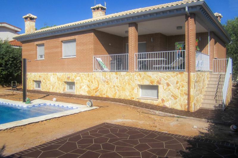 Foto c71bd09d-0ad5-4c9c-9fb6-c8cbed25ace1. Terreny residencial a Talamanca de Jarama