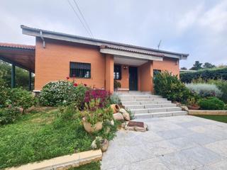 Xalet en Casar (El). Precioso chalet en el coto listo para entrar a vivir!