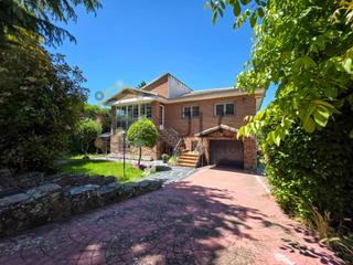 Xalet a Casar (El). En venta amplio chalet en la urbanización el coto
