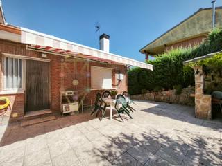 Chalet en Casar (El). Vivir en calma, rodeado de naturaleza y con todo lo que necesita