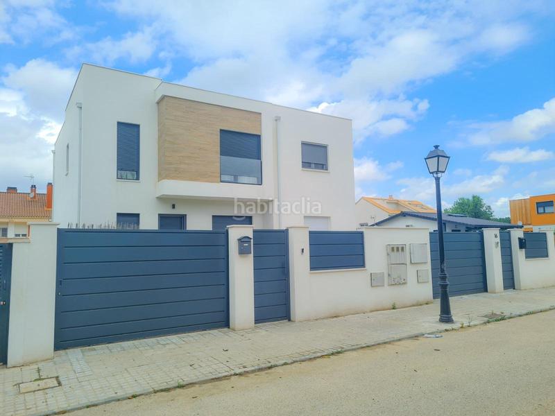 Foto b7ec1c54-c0c5-4849-a697-a138a432726c. Terrain résidentiel dans Fuente el Saz de Jarama