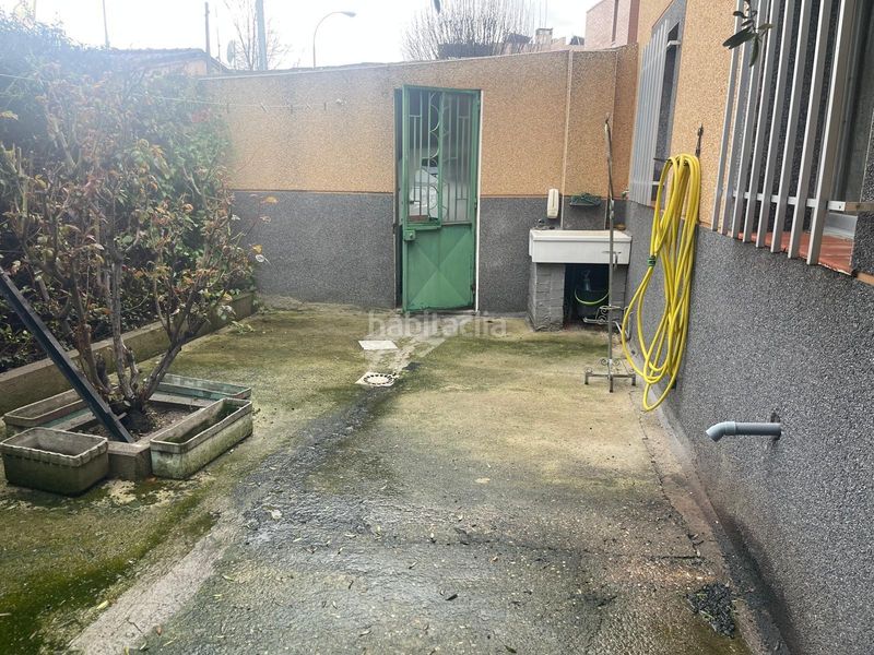 Foto 591618fd-a329-4b3f-915f-56d72ee7529e. Casa aparellada a Montecarmelo Madrid